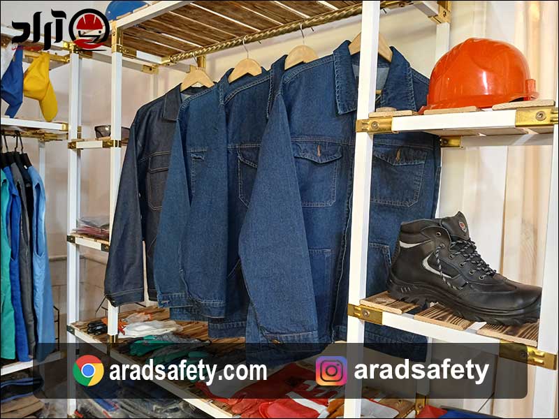 قیمت لباس کار لی دکمه ای