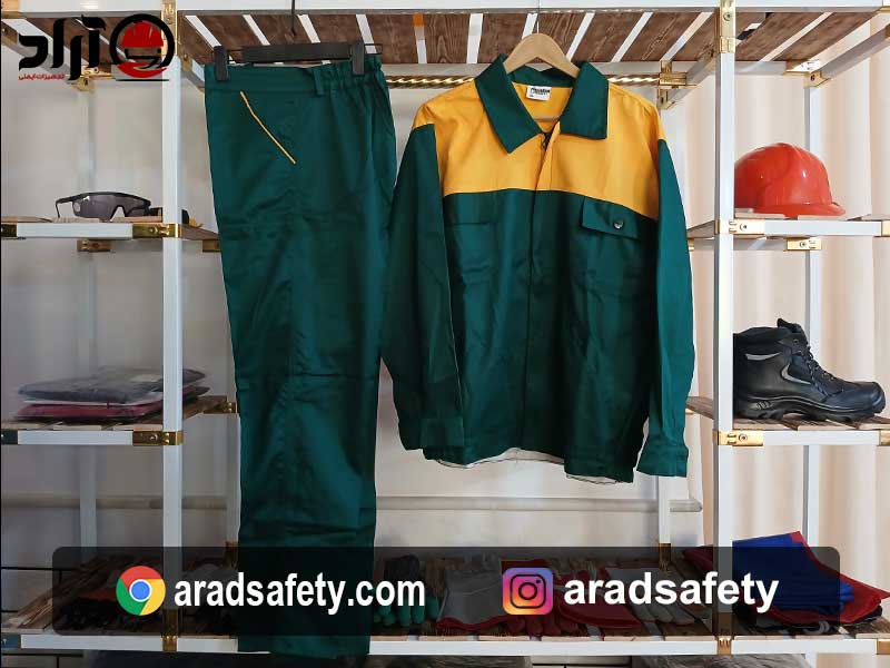 مشخصات لباس کار فضای سبز